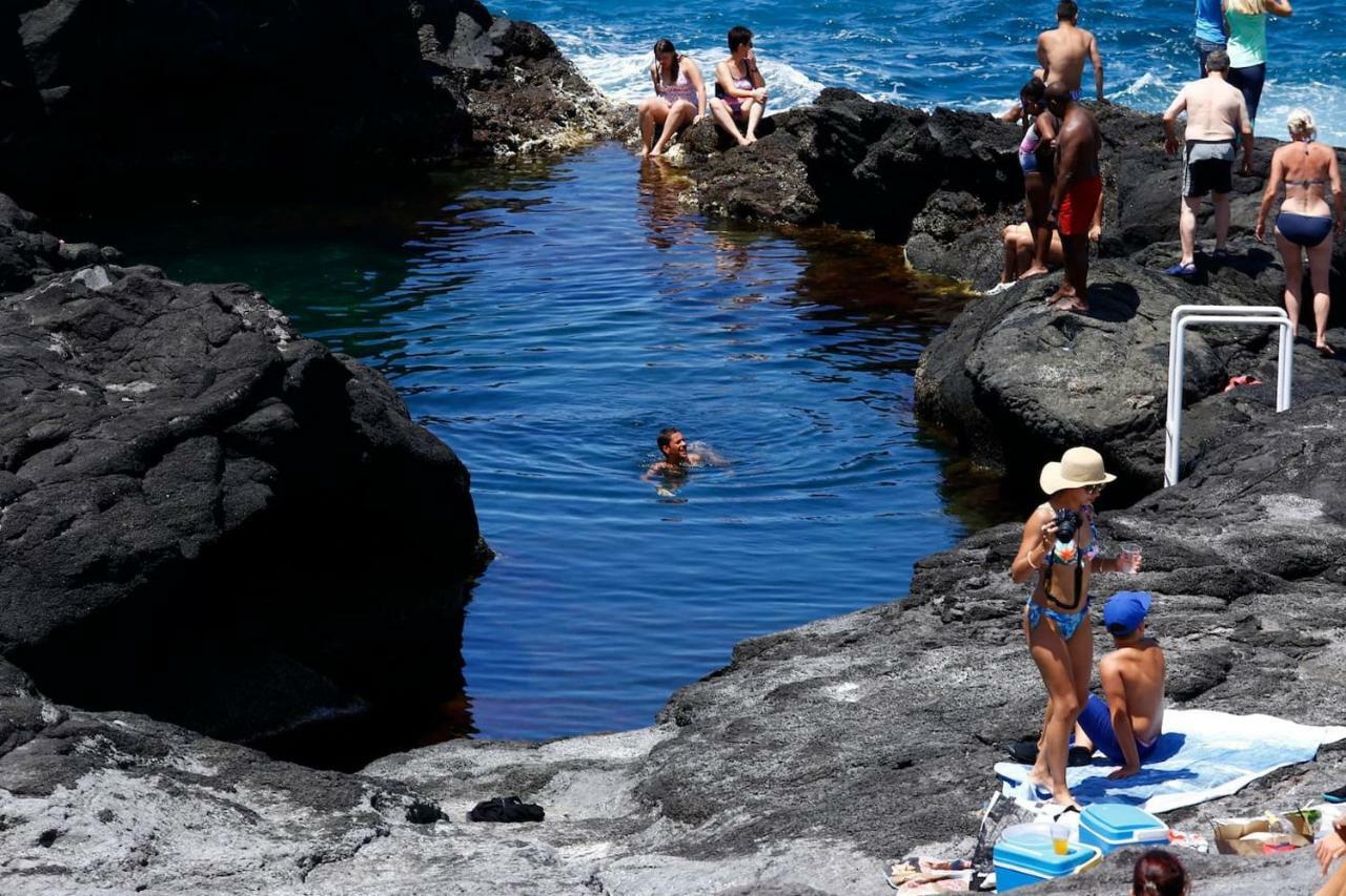 Magnólia - Casa com dois quartos junto ao mar - Renovada em 2022 Mosteiros  Exterior foto